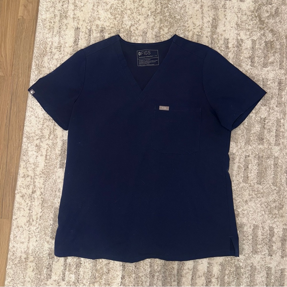 FIGS Navy Caterina Scrub Top - Size Medium